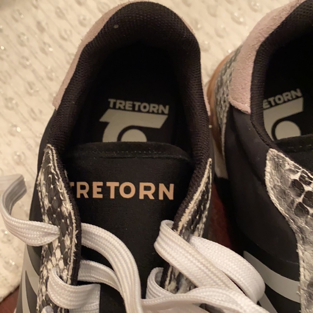 Woman’s sz 8 Tretorn Loyola 5 sneakers - Picture 3 of 8